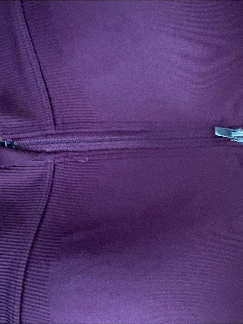 Victoria's Secret PINK zip up sports bra in Burgundy - Picture 4 of 5